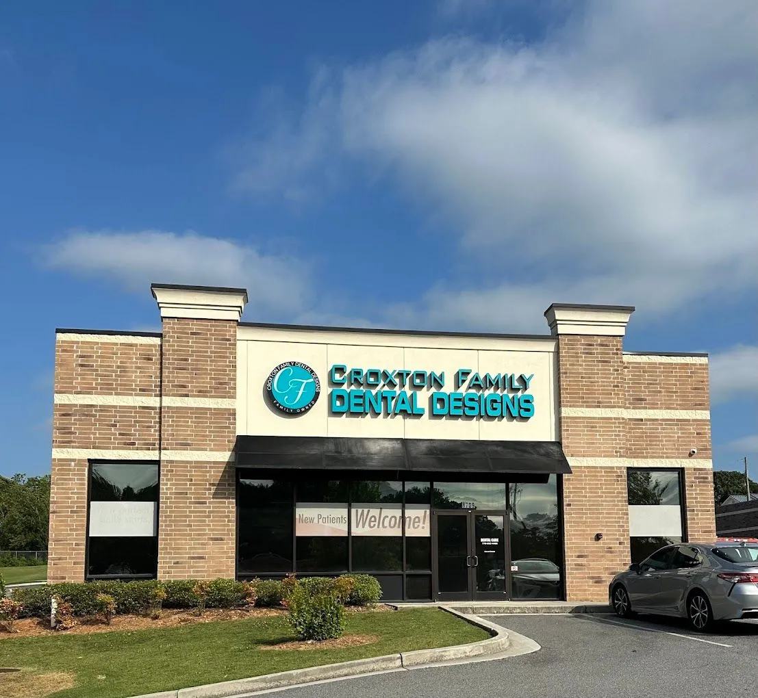 Croxton Family Dental Designs office building in Dallas, GA